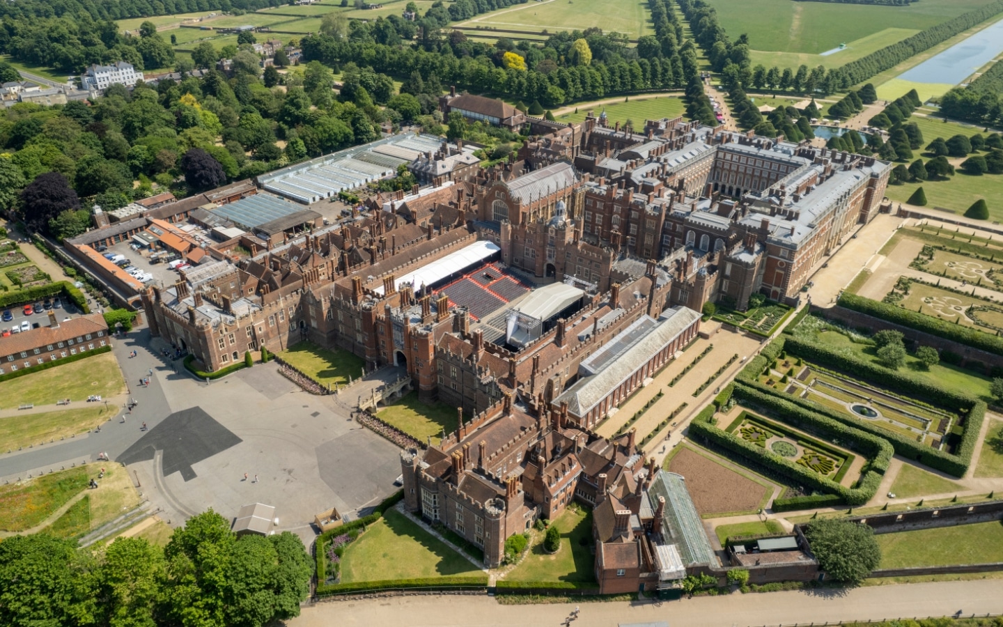 Visit Hampton Court Palace
