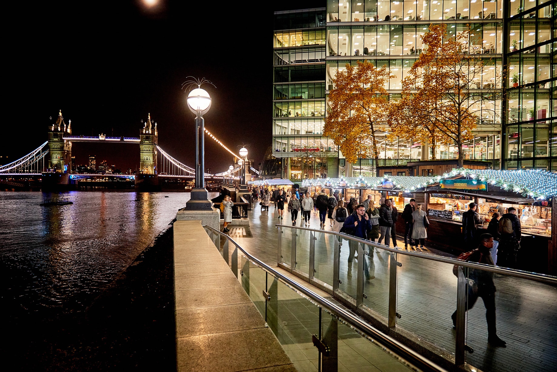 Christmas By The River at London Bridge City